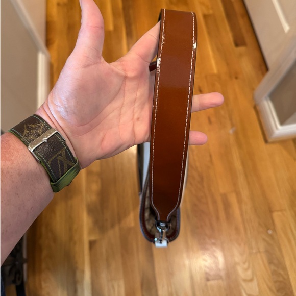 Tory Burch - McGraw Canvas Bucket Bag - EUC Canvas with Leather Trim - Picture 7 of 8